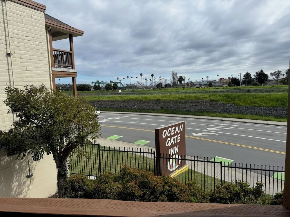 Ocean Gate Inn 37/58