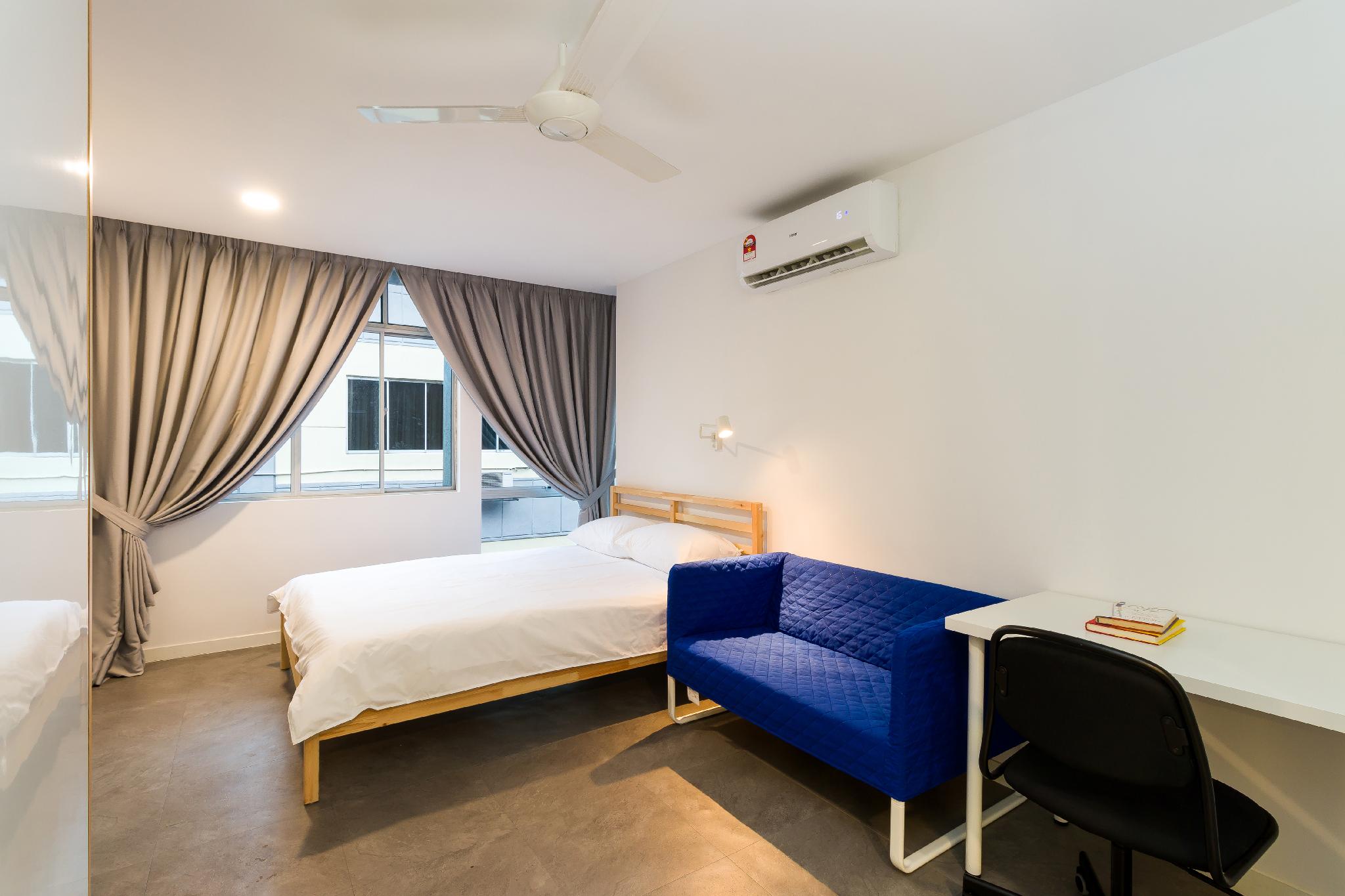 Deluxe, Queen Bed