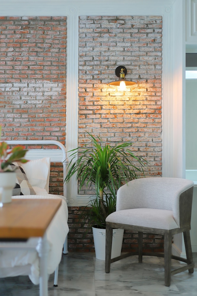 Bangkok Voyage Boutique 35/47