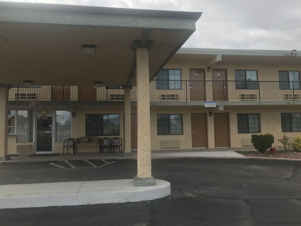Red Roof Inn Tucson - Vail photo3