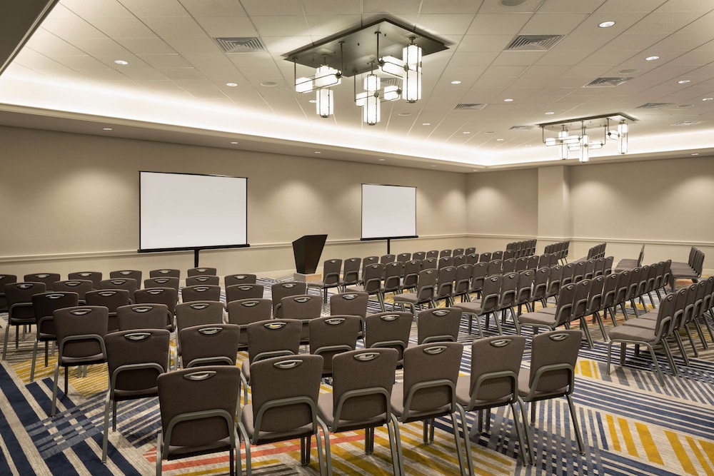 Hyatt Regency Phoenix 37/50