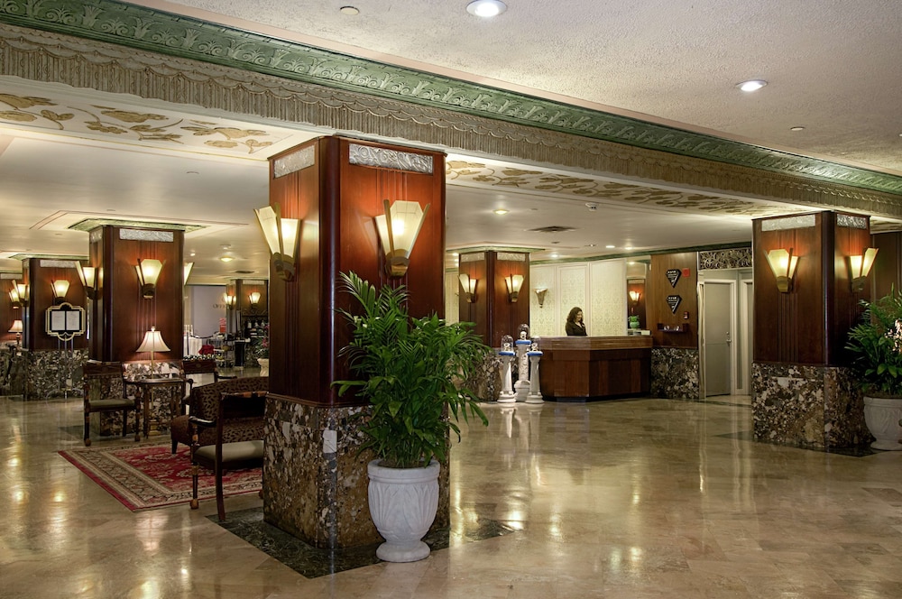 Hilton Cincinnati Netherland Plaza 50/62