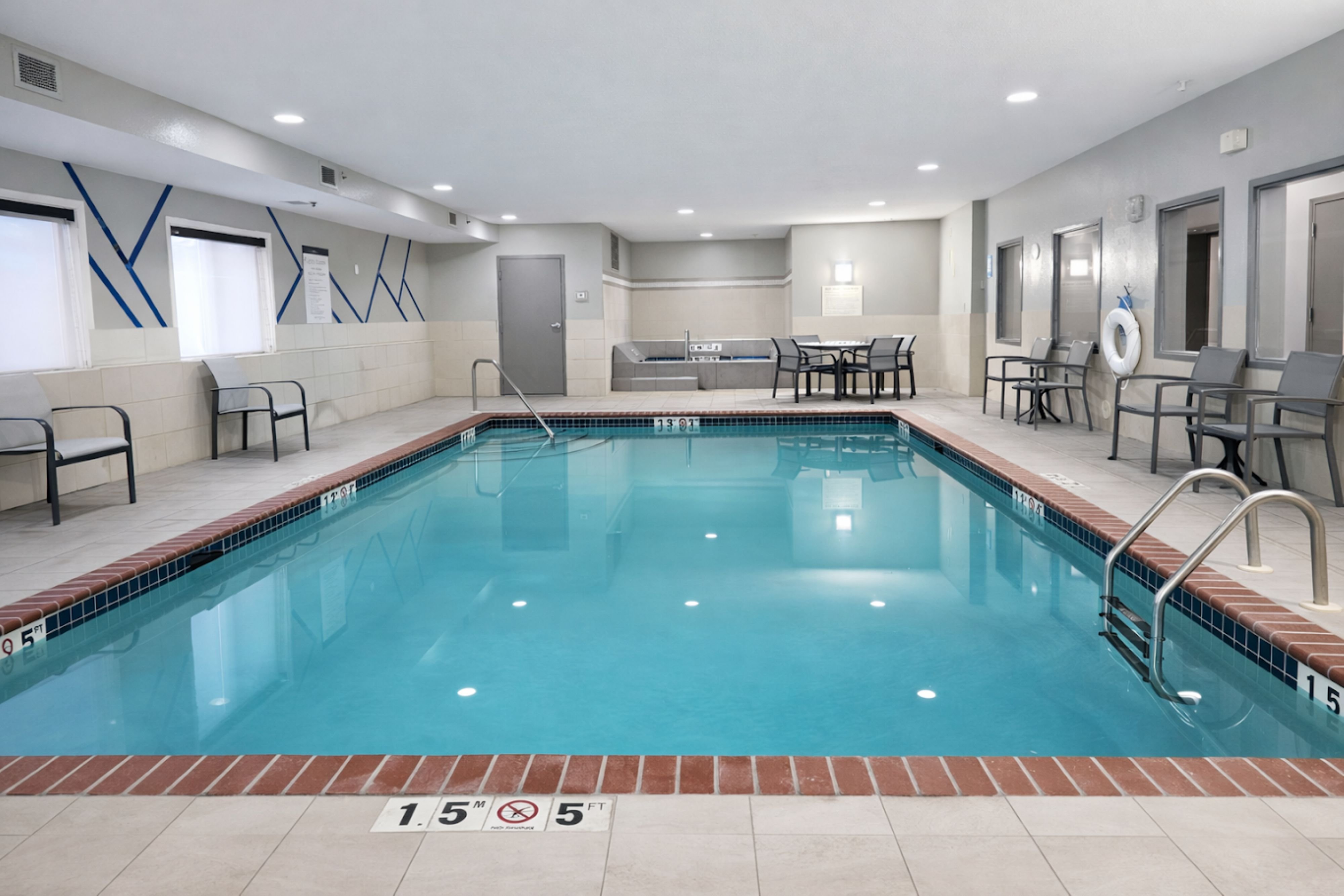 Holiday Inn Express Hotel And Suites St Paul Woodbury 38/79