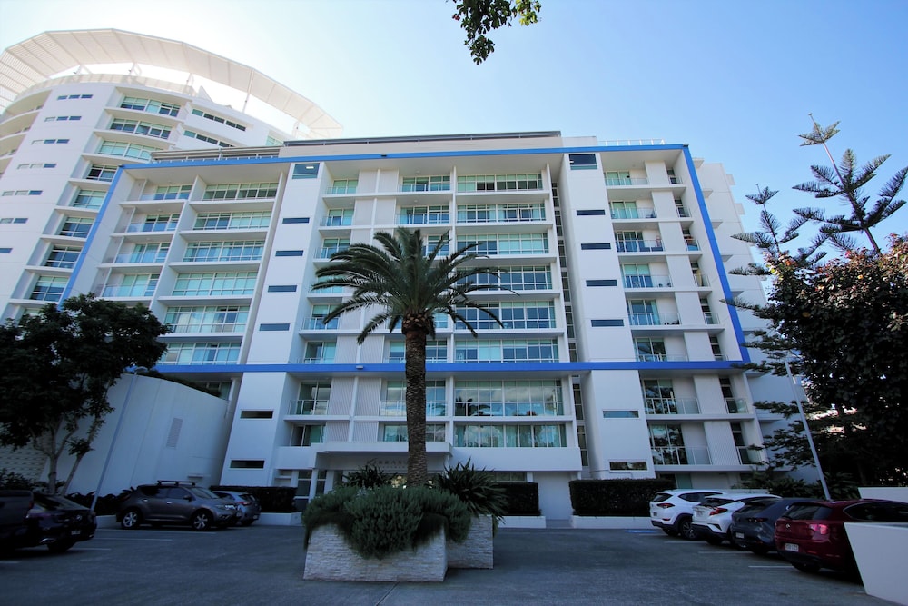 Kirra Surf Apartments 5/75