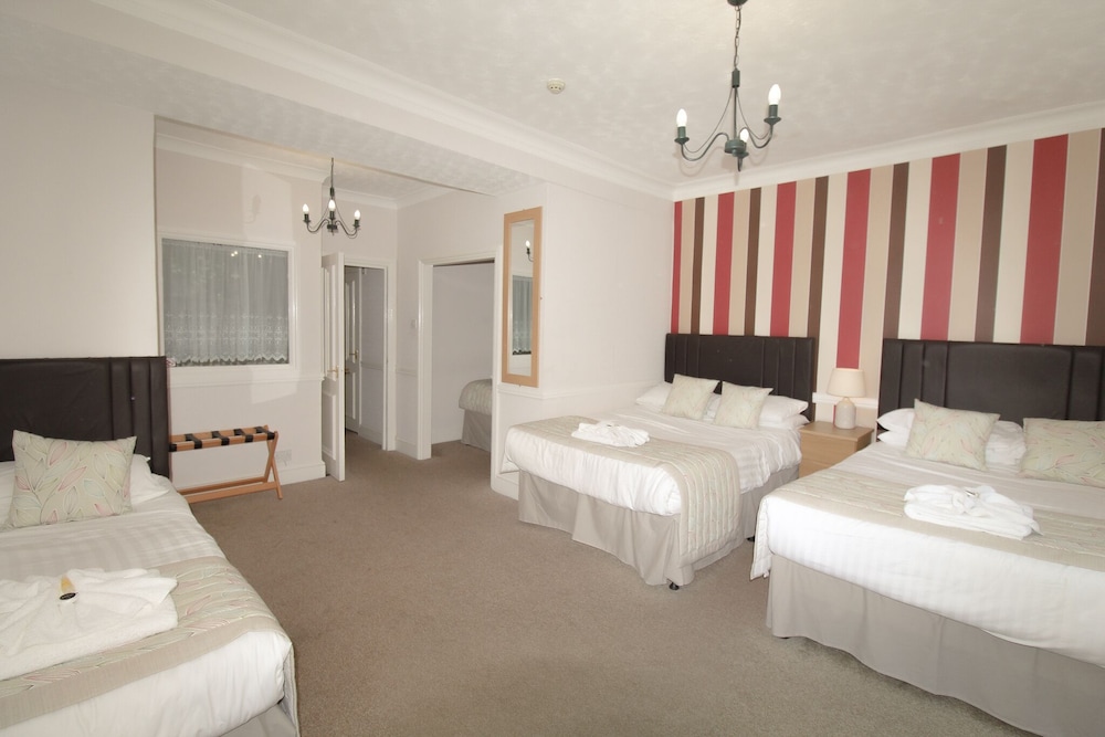 The Heritage Hotel 13/49
