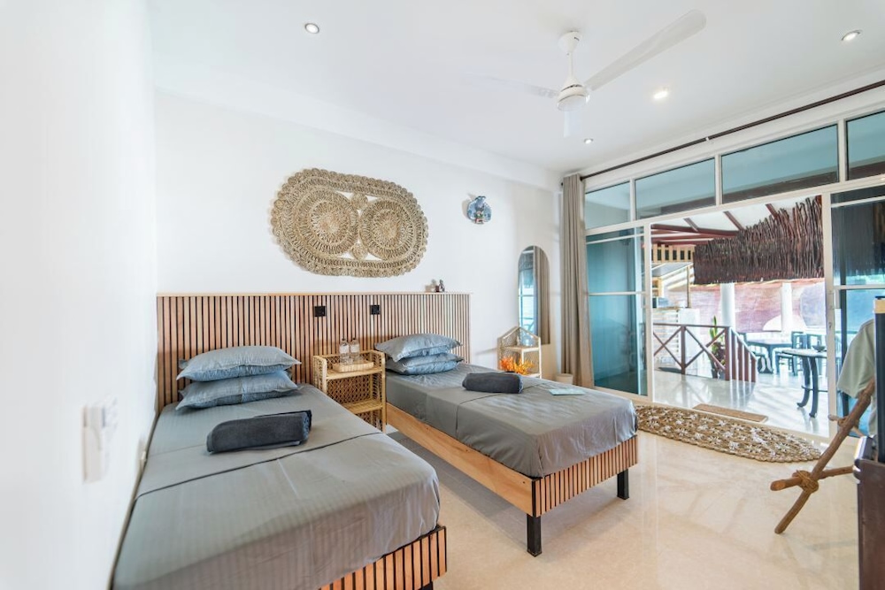 New Bay View Villa 32/50