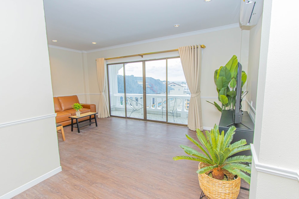 RoomQuest the Peak Patong Hill 35/52
