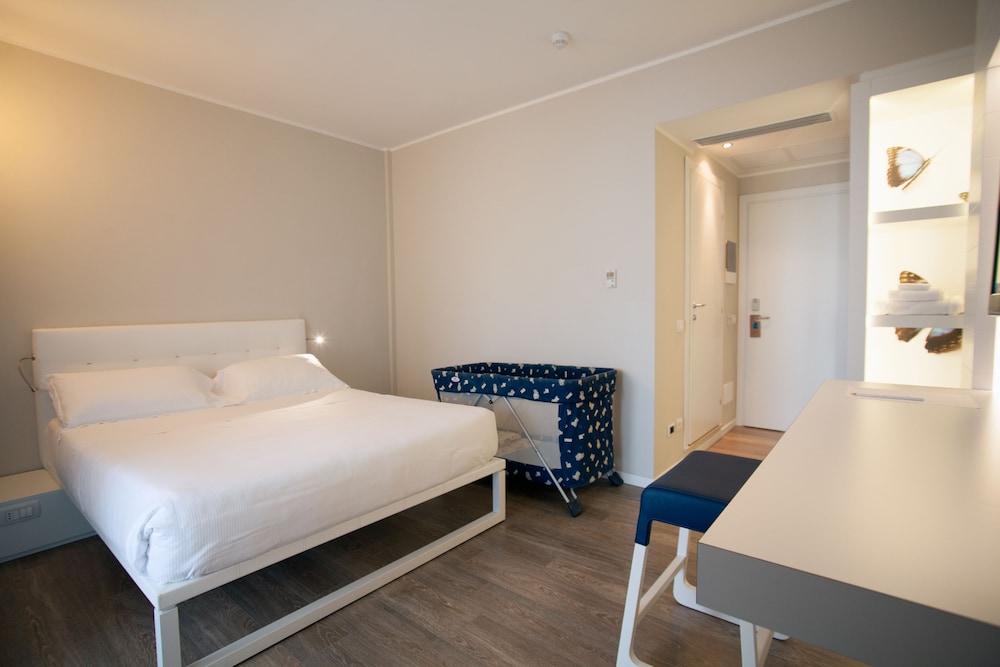 غرفة كومفورت بسرير مزدوج بشرفة، Oxygen Lifestyle Hotel 4/8