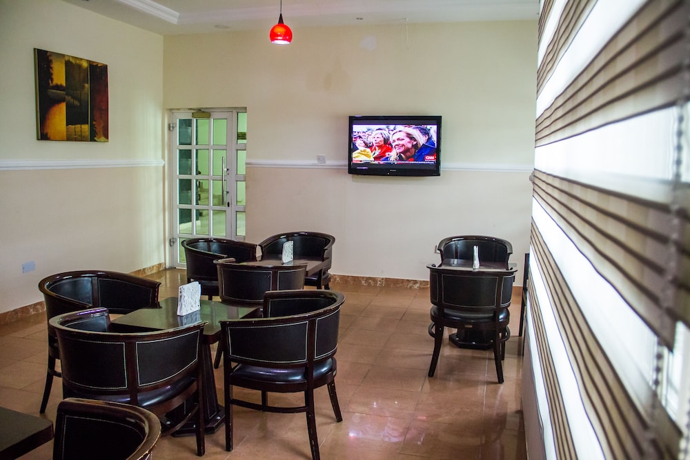 Lekki Heights 14/24