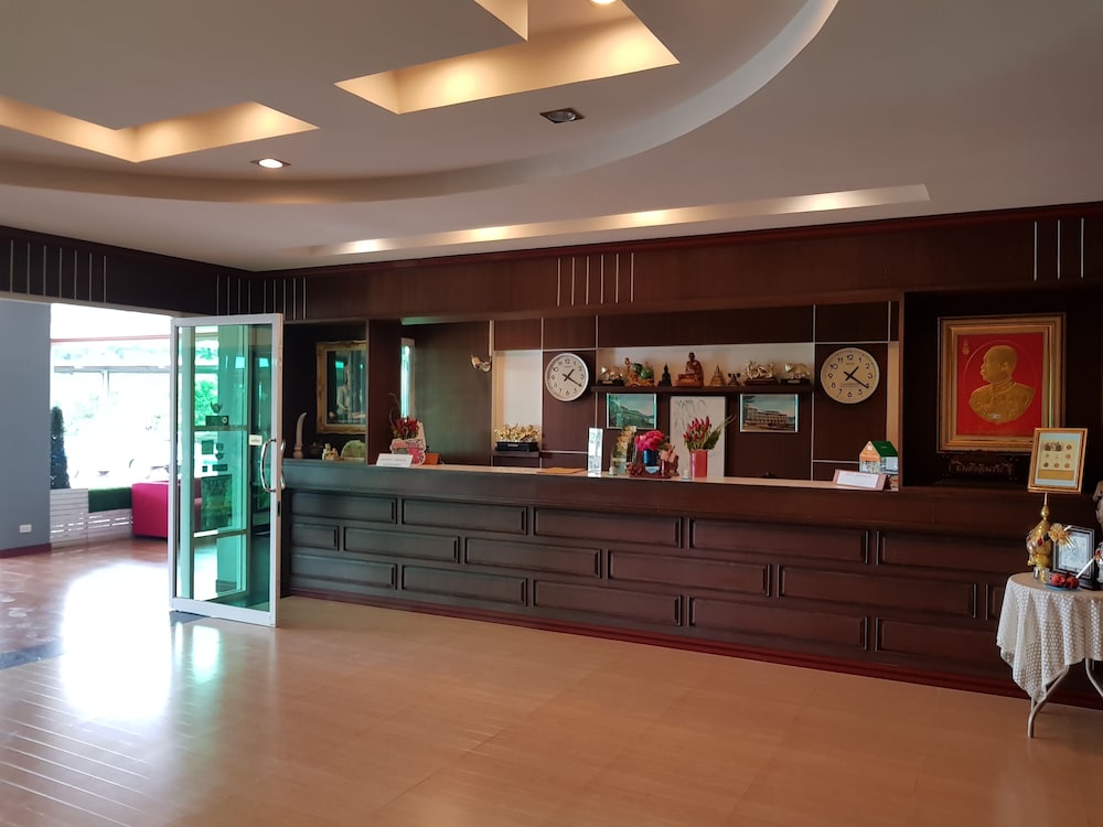 Breeze Hill Hotel 11/50