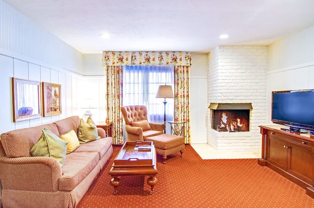 Wayside Inn 32/44