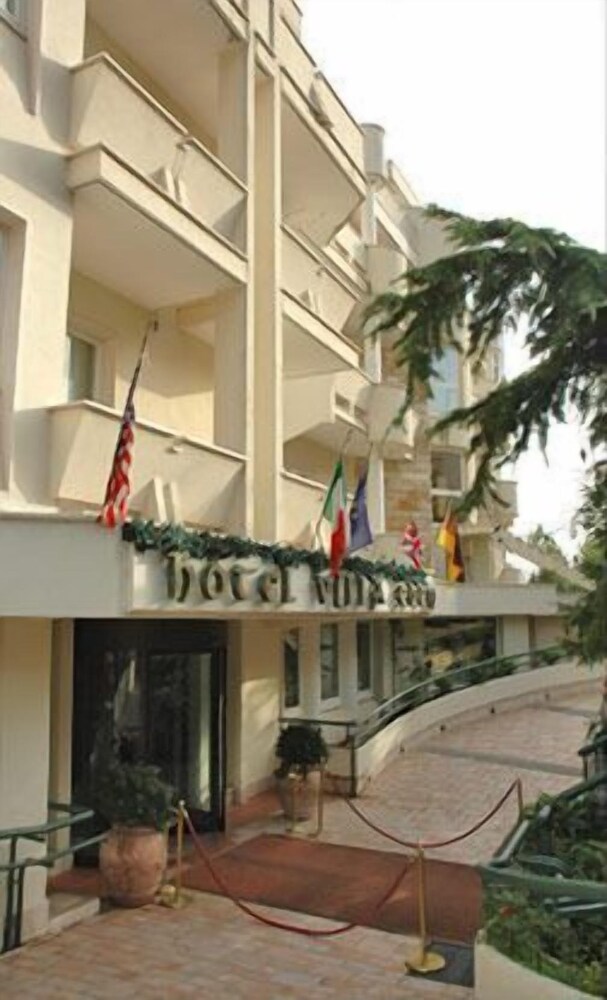VILLA EDEN HOTEL 6/17