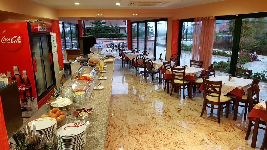 Kalias Hotel 37/51