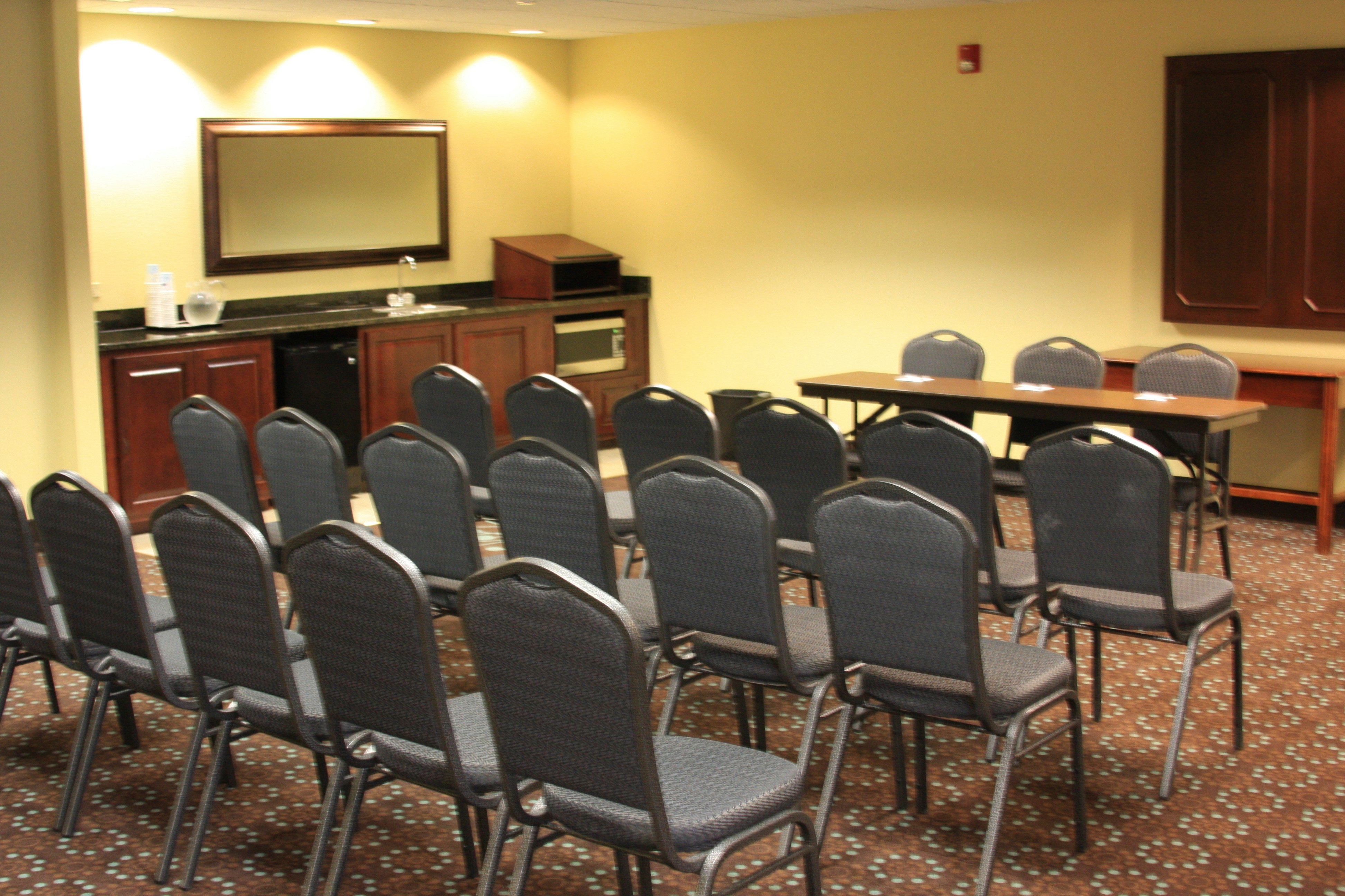 Hampton Inn Danville, KY 39/47