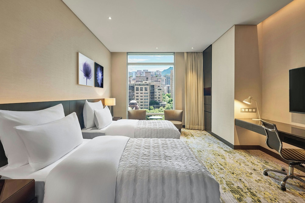 Pure, Deluxe, Twin Beds