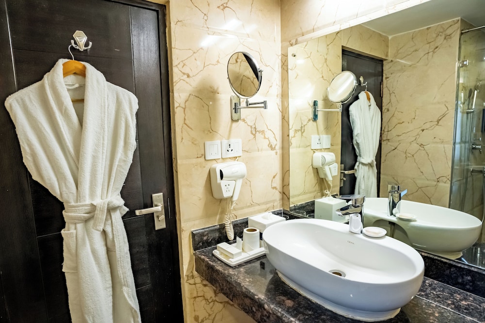 Hotel Sarowar 48/50