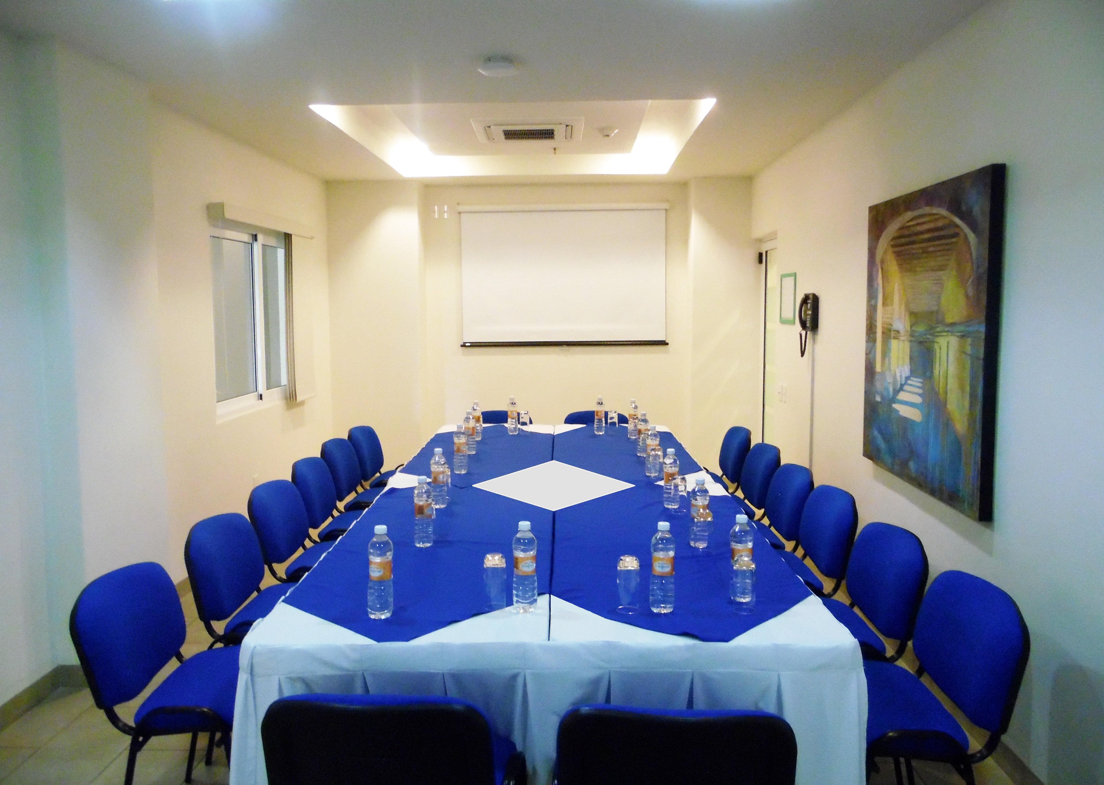 HOLIDAY INN HUATULCO 33/39