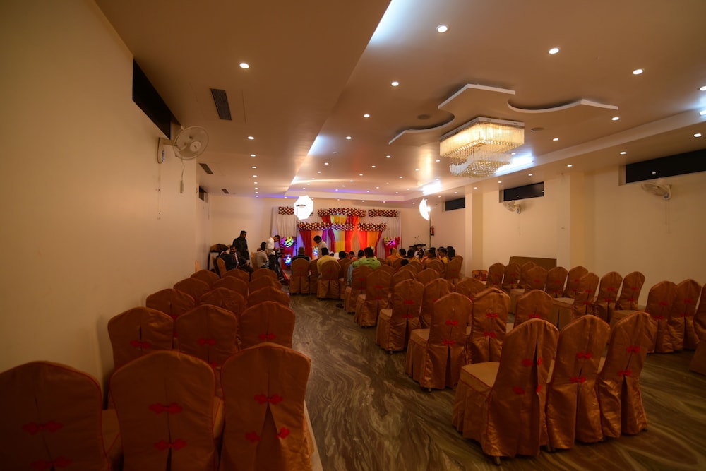Hotel Anand International 38/46