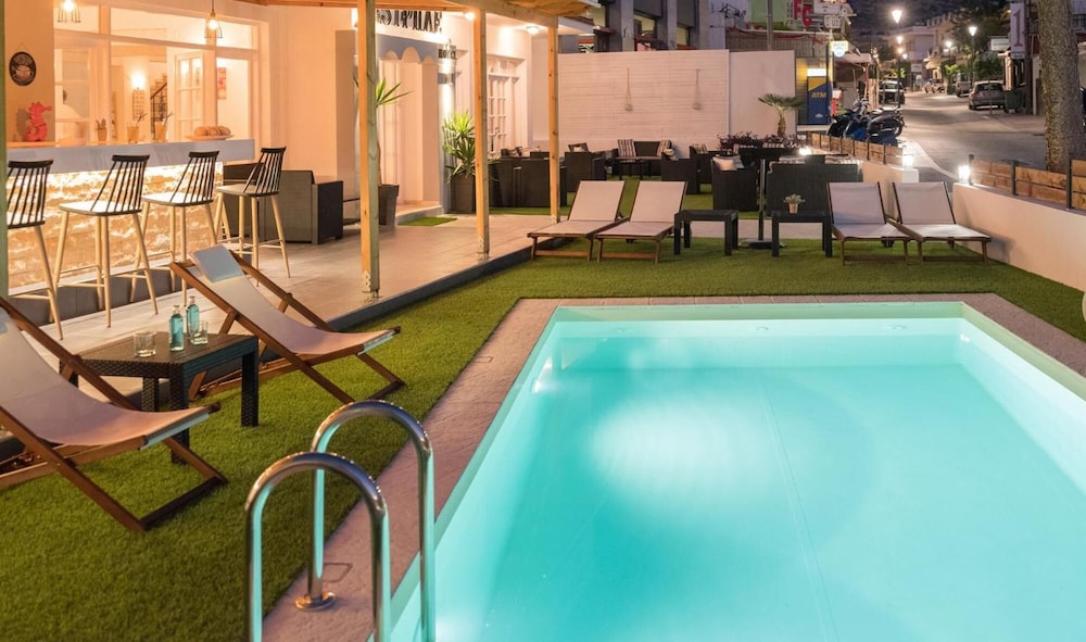Pasiphae Hotel 45/64
