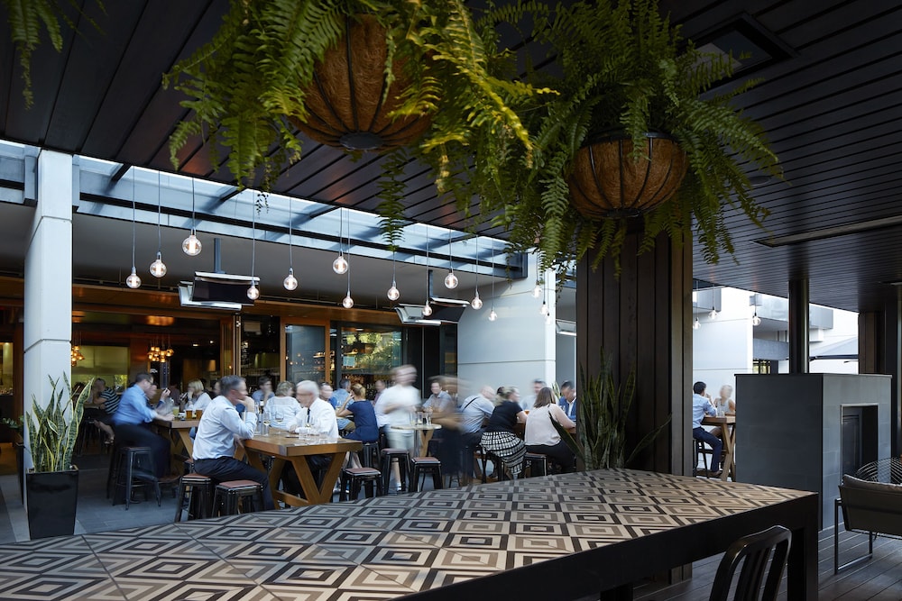Brassey Hotel in CANBERRA