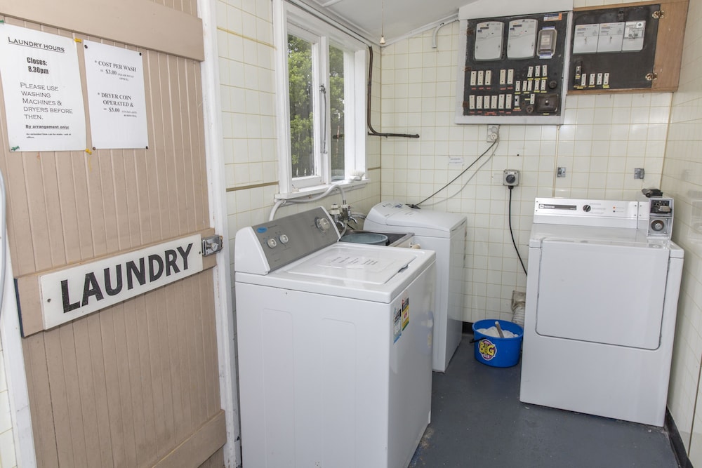 GREYMOUTH MOTEL 52/54