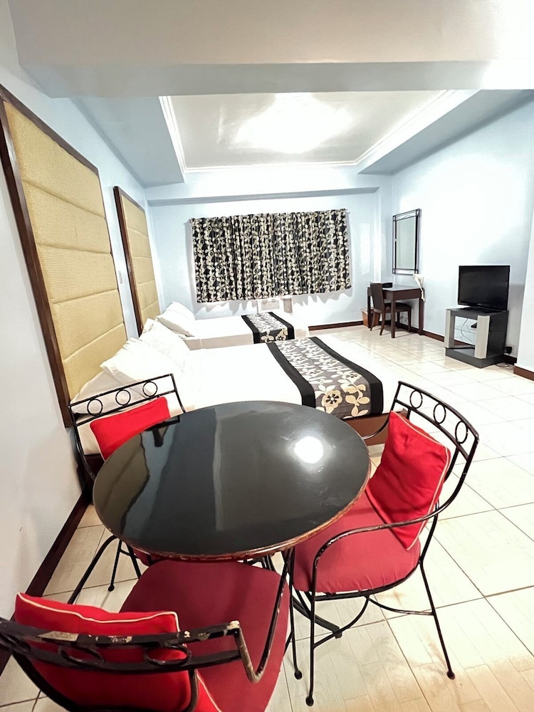 Jupiter Suites 22/50