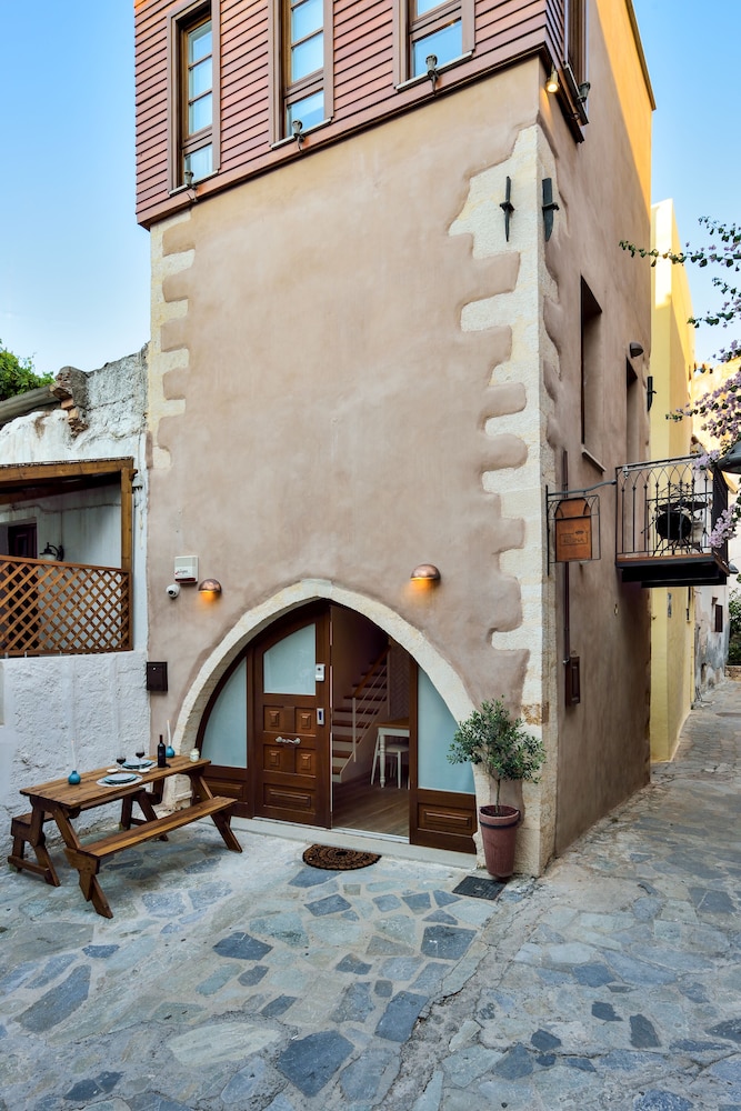Casa Regina 6/50