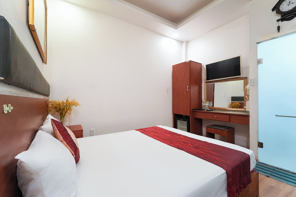 Collection O Eva Hotel District 8 Near Ben Thanh Market 23/39