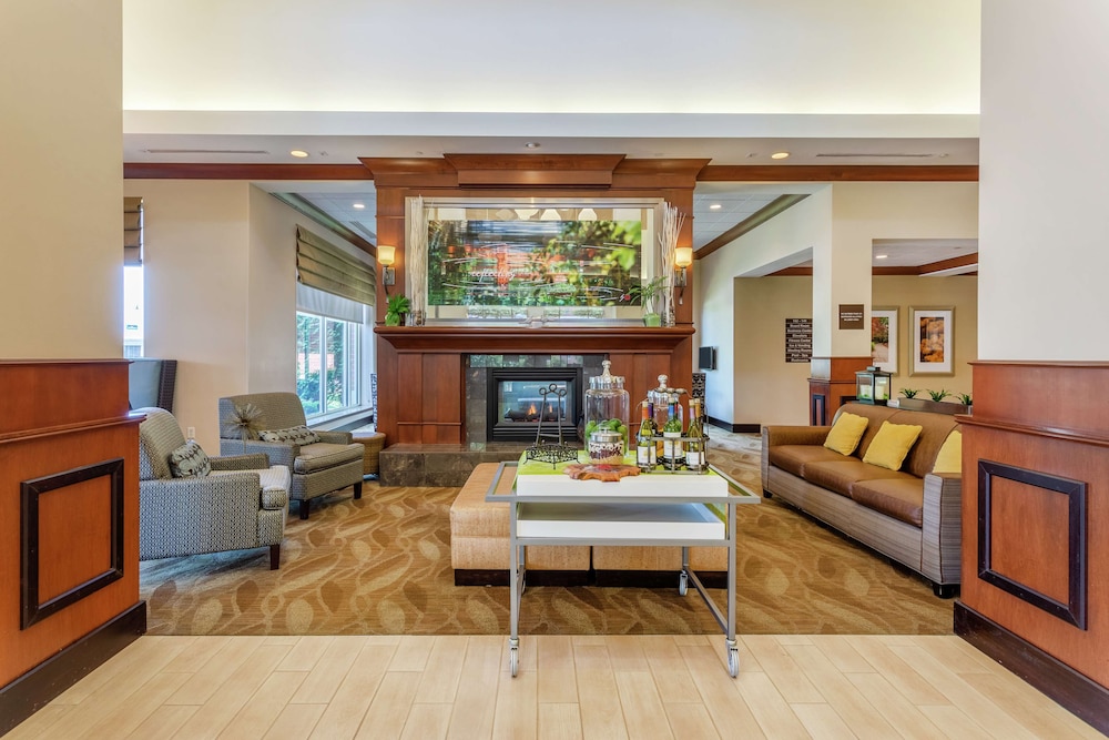 Hilton Garden Inn Rockford 33/64