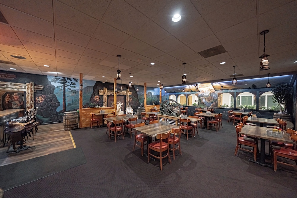 Studio6 Pocatello, ID 35/50