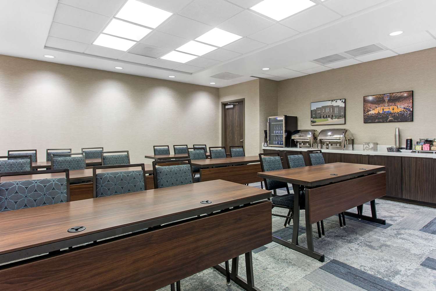 The Lodge at Duke Medical Center Durham 19/23