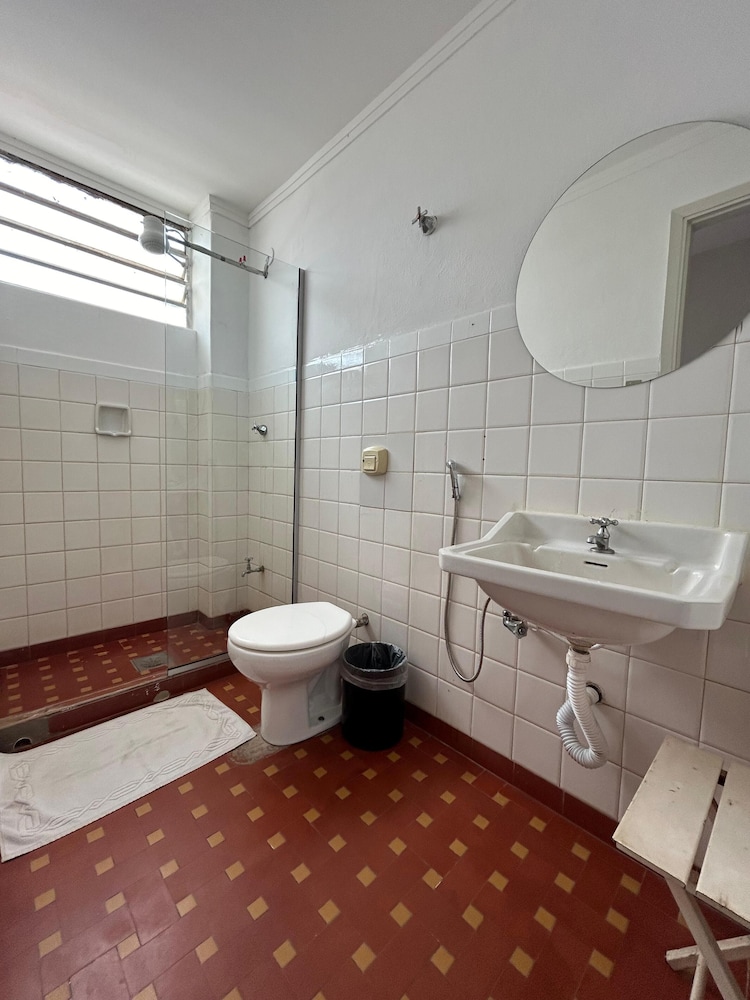 Hotel Uirapuru 45/50