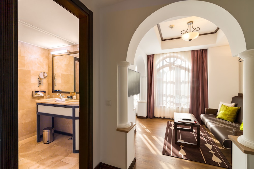 Epoque Hotel Relais Chateaux 45/52