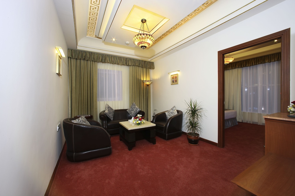 The Platinum Hotel 42/64