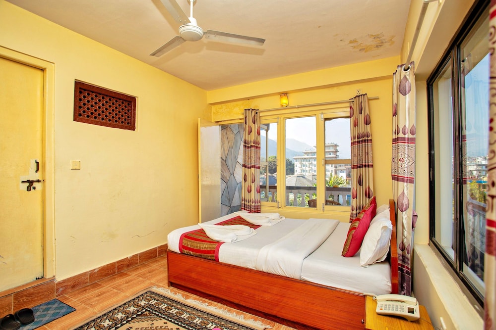 DELUXE, DOUBLE BED