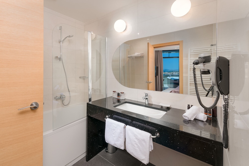 Olympia Sky Hotel 46/50