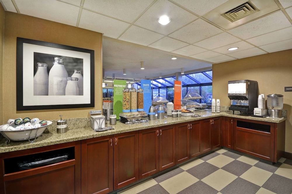 Hampton Inn Seattle/Southcenter 32/39