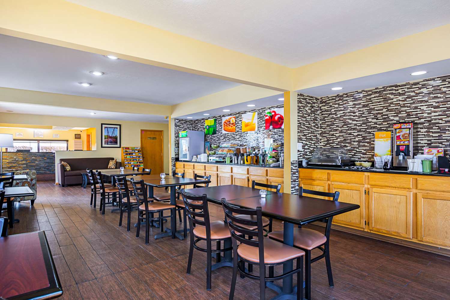 Quality Inn & Suites Greensburg I-74 12/19