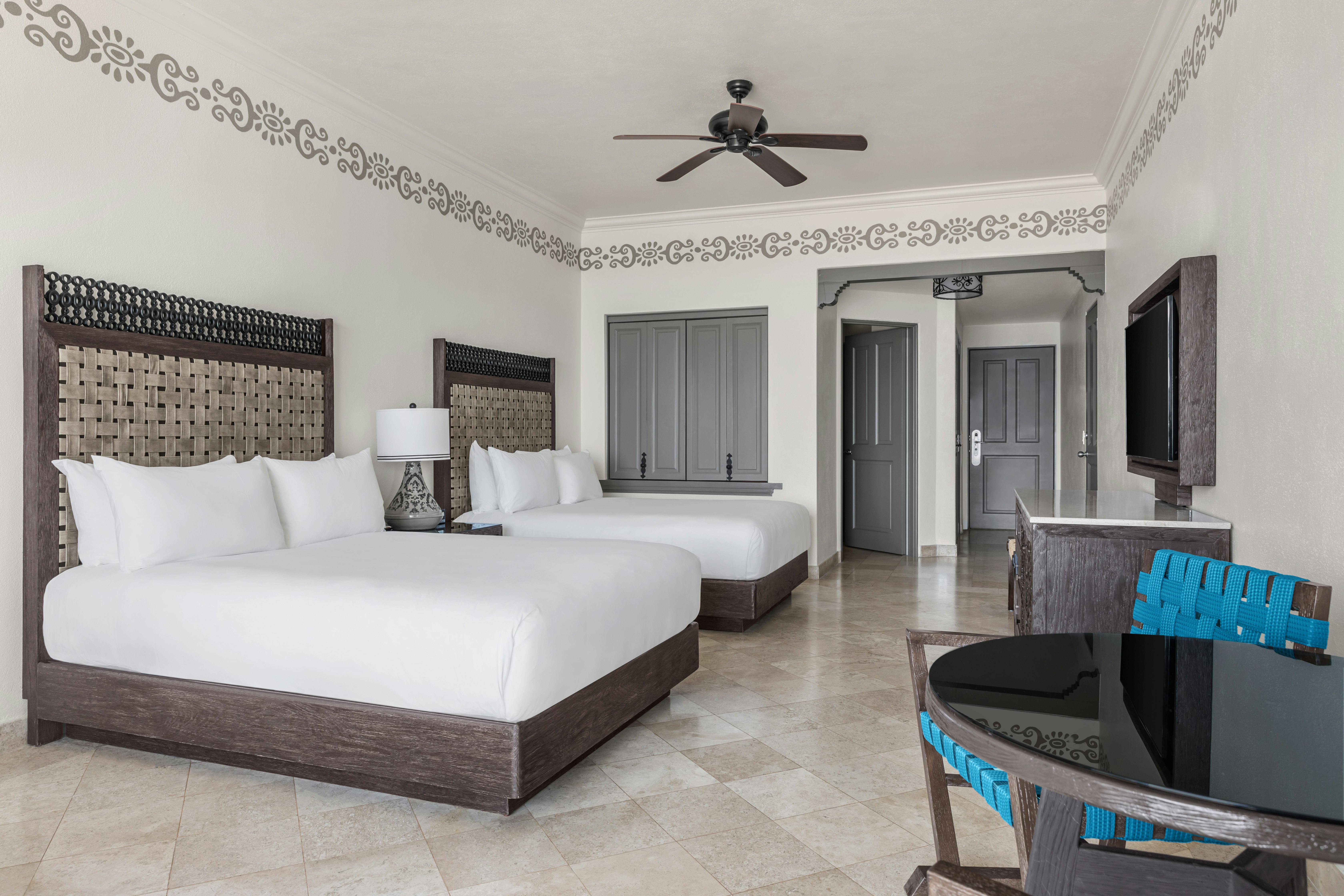 DELUXE, 2 QUEEN BEDS, OCEAN VIEW, BALCONY