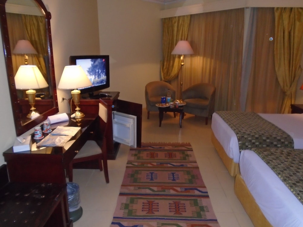 AraCan Grand Pyramids Hotel 17/48