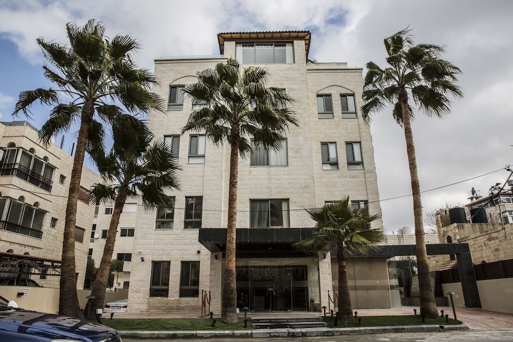 Naylover Hotel Suites 3/50