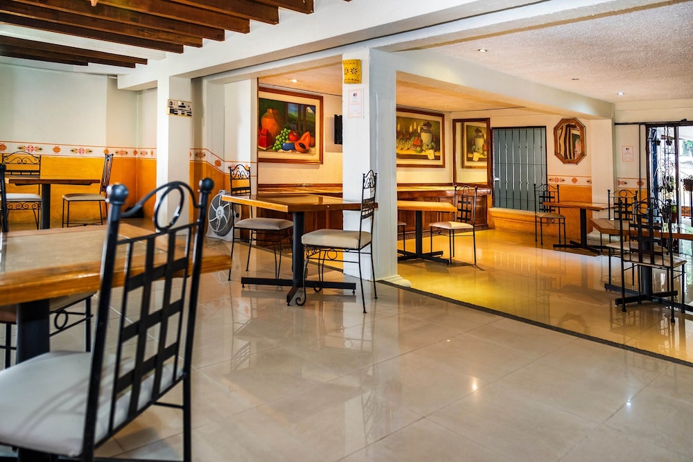 Capital O Hotel Central 29/42