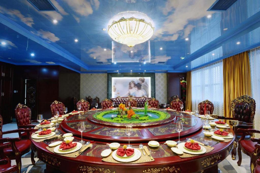 Hunan WanJiaLi International Hotel 48/52