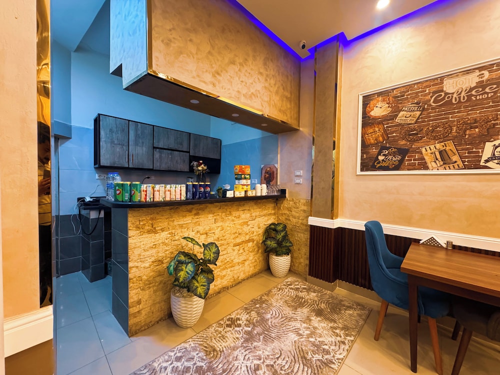 Golden Palace Hotel 6/49