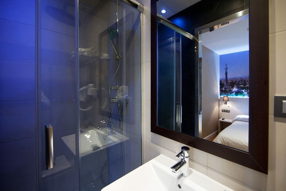 Hostal Bcn Ramblas 14/15