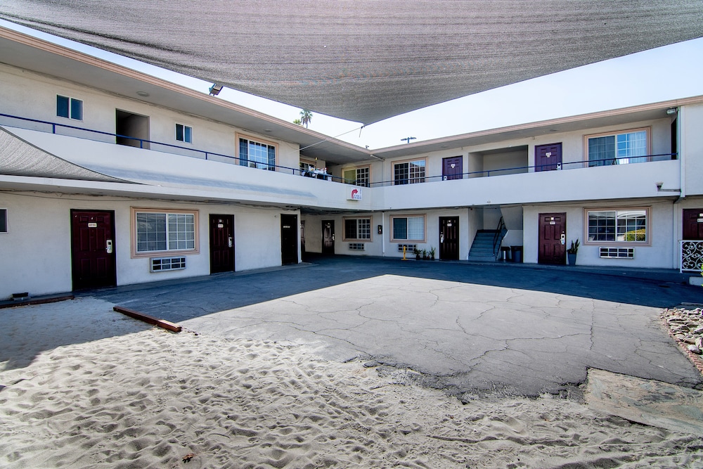 Pod Inn Los Angeles 42/50
