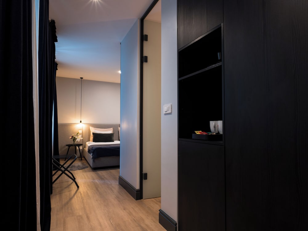 Doma Zagreb 42/49