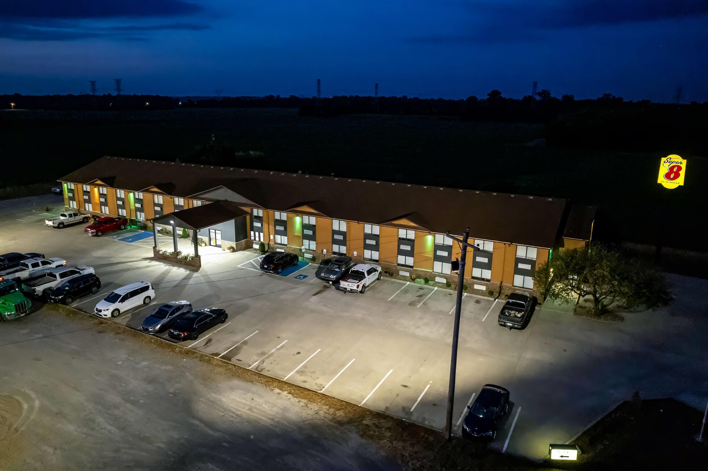 Super 8 by Wyndham Marston 34/41