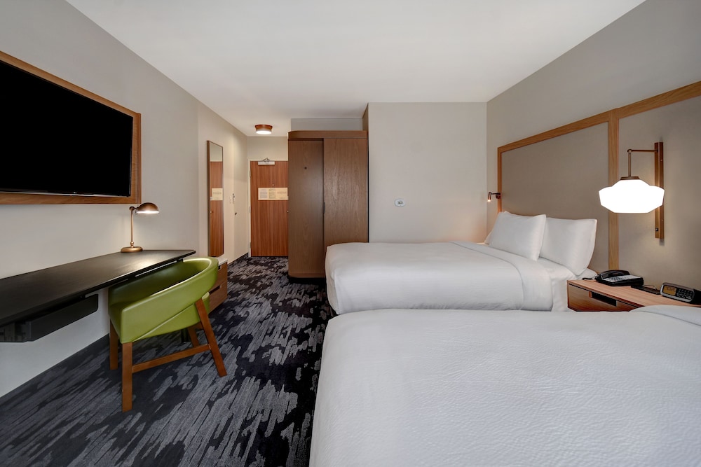 Fairfield Inn & Suites by Marriott Grand Rapids Wyoming 8/36