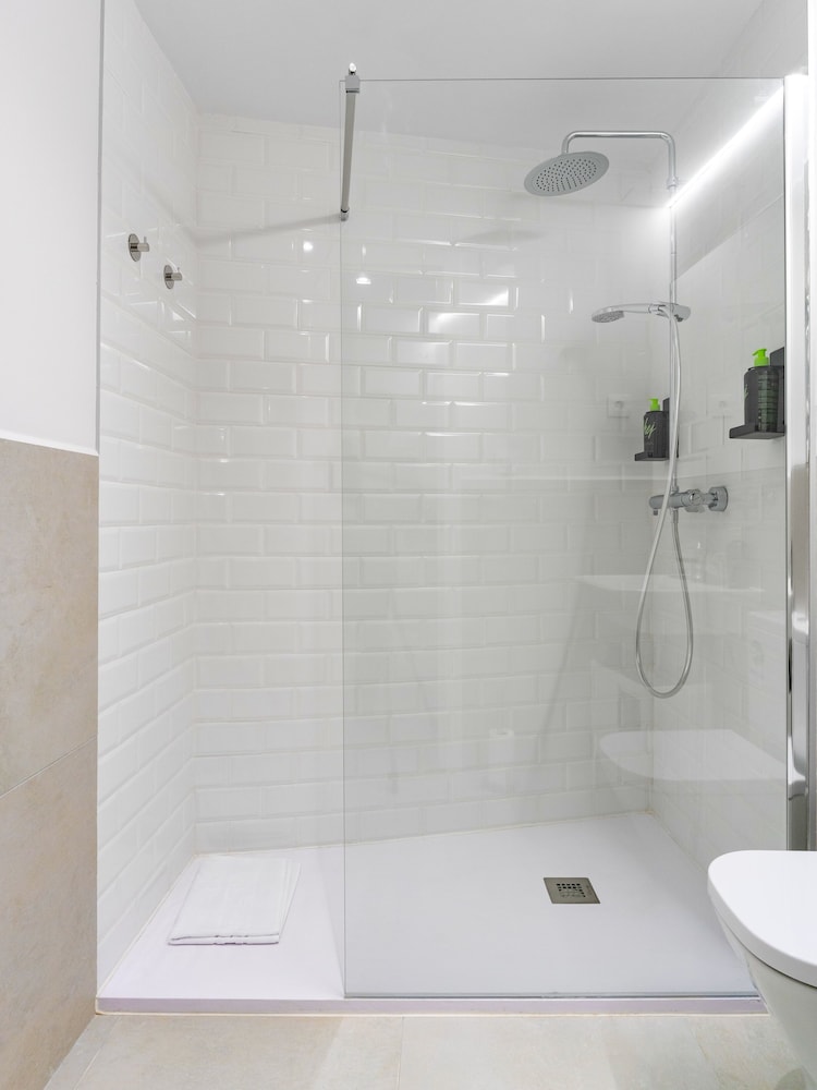 limehome Madrid Calle Ave Maria 47/50